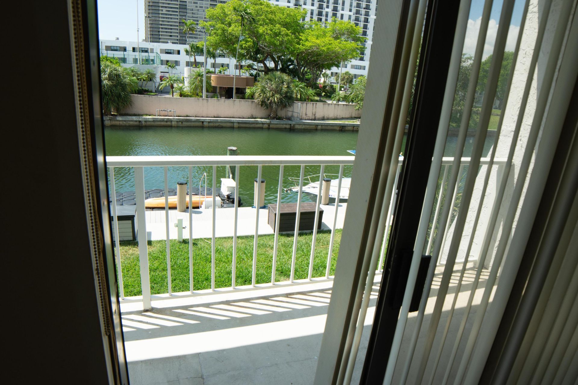 1650 NE 115th Street, Unit 208, Miami, FL 33181 Photo