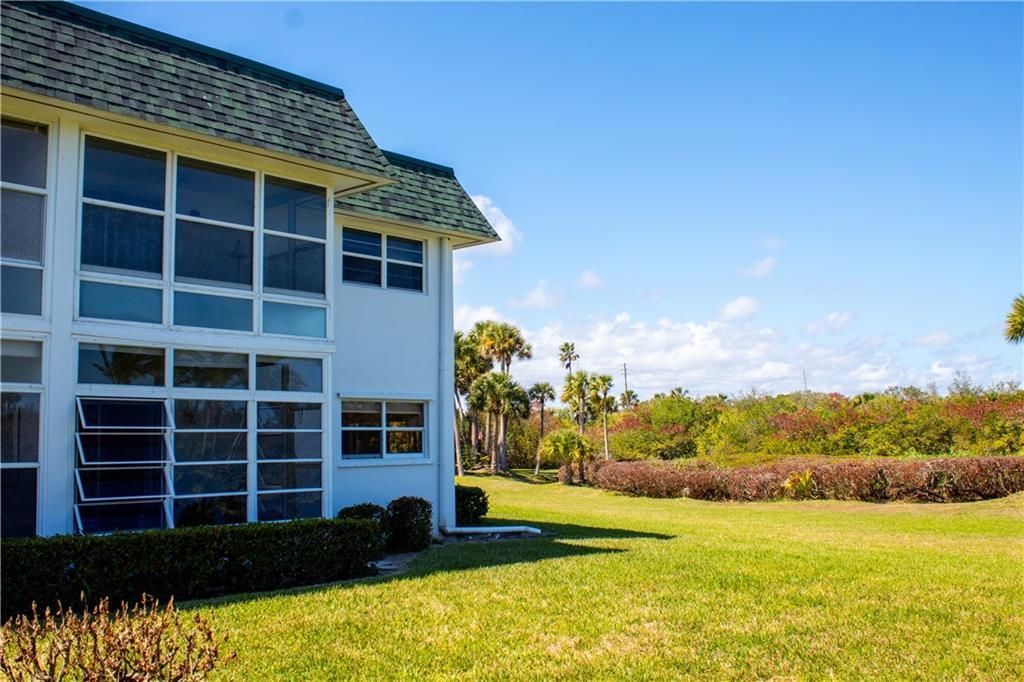 2800 Indian River Boulevard, Unit 8, Vero Beach, FL 32960 Photo