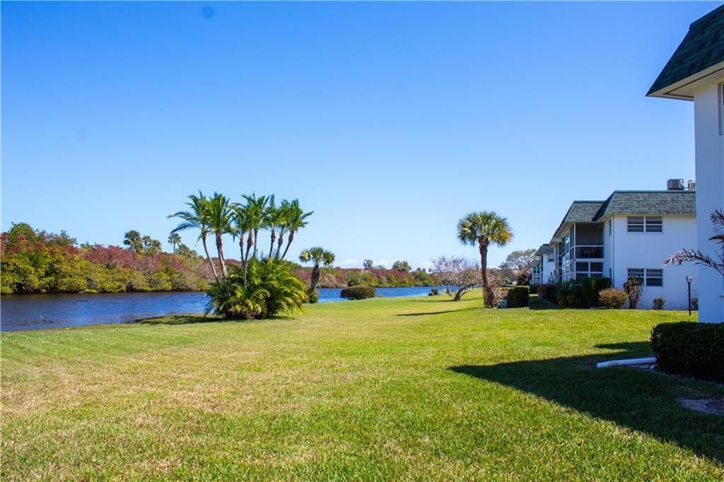 2800 Indian River Boulevard, Unit 8, Vero Beach, FL 32960 Photo