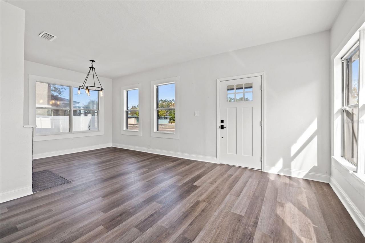 2824 5th Avenue N, Saint Petersburg, FL 33713 Photo