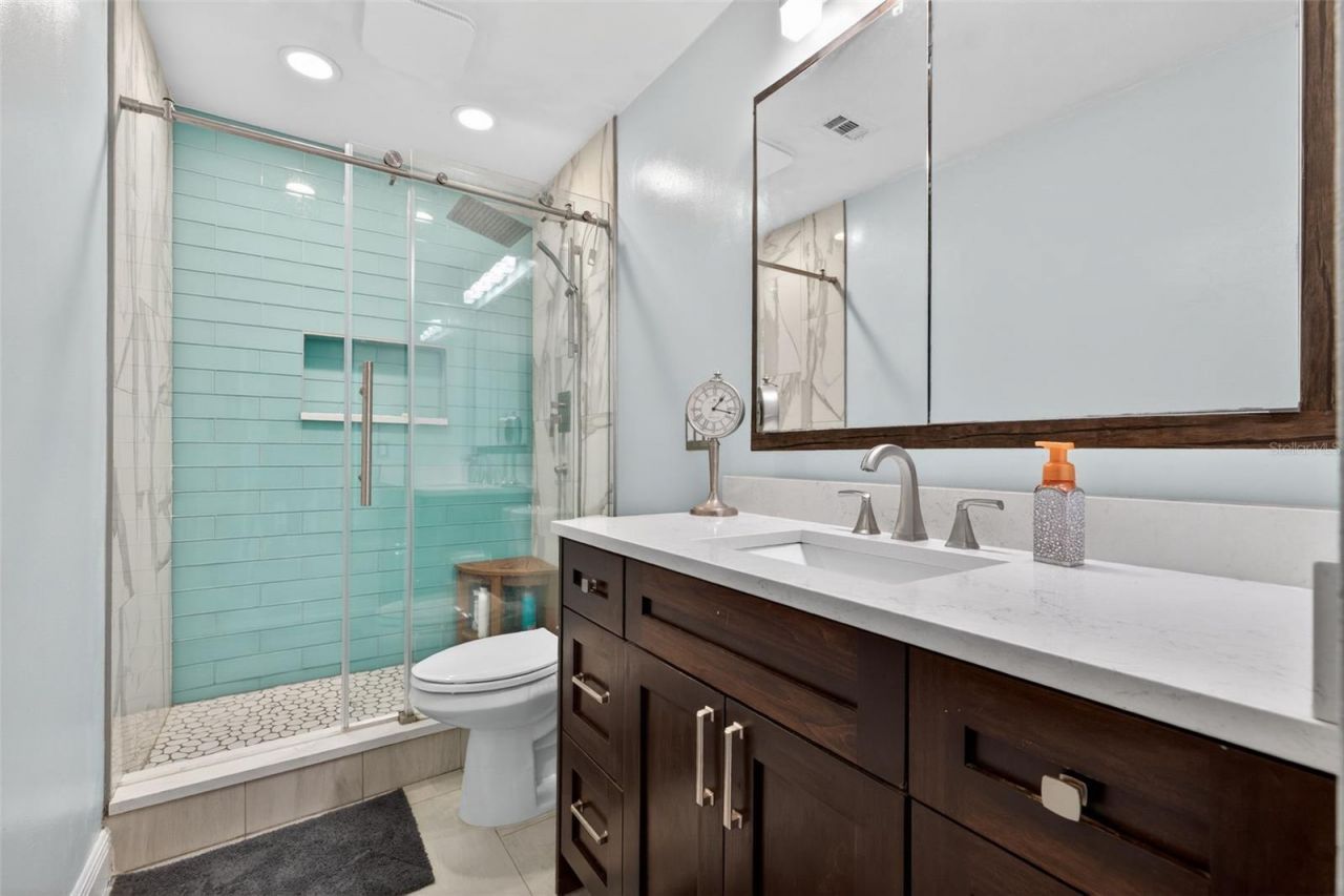 6537 Cape Hatteras Way Ne, Unit 1, Saint Petersburg, FL 33702 Photo