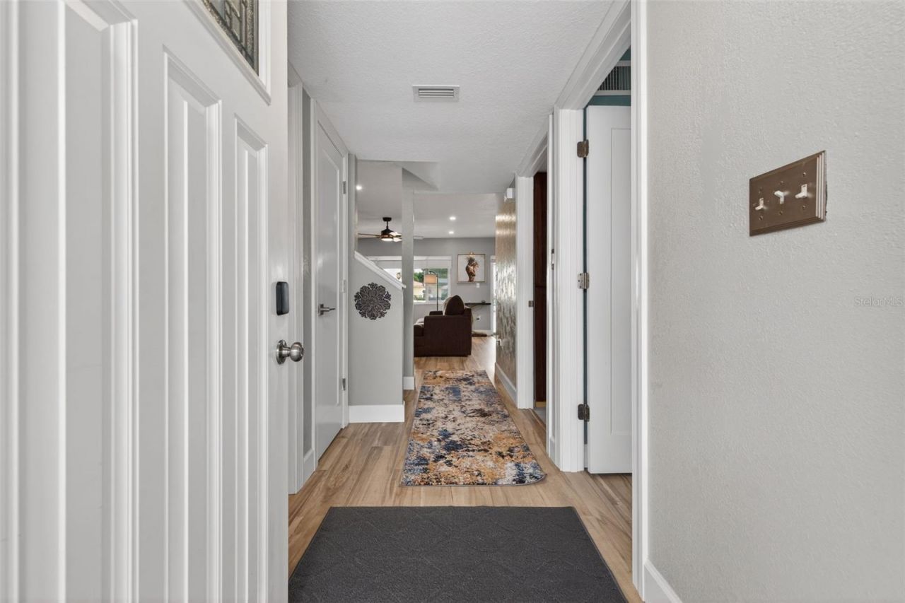 6537 Cape Hatteras Way Ne, Unit 1, Saint Petersburg, FL 33702 Photo
