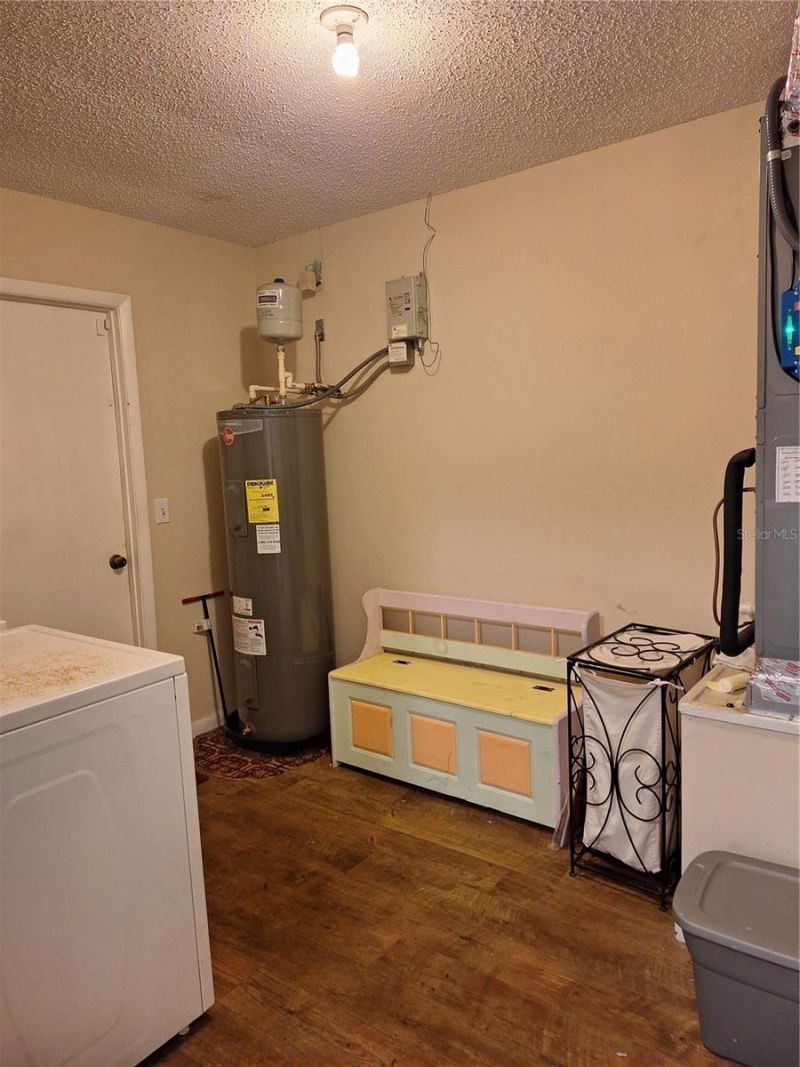 2707 Pine Tree Drive , Edgewater, FL 32141 Photo