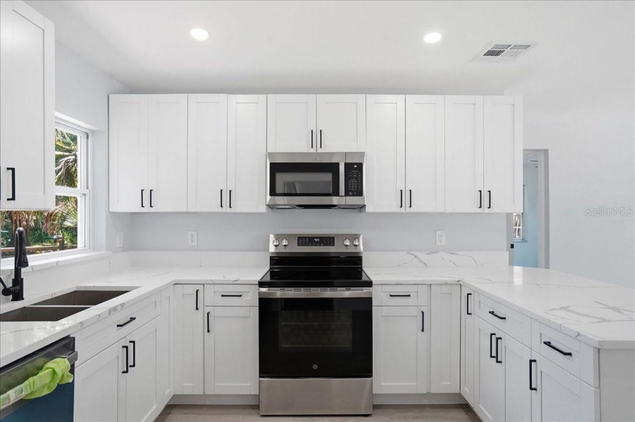761 29th Avenue S, Saint Petersburg, FL 33705 Photo