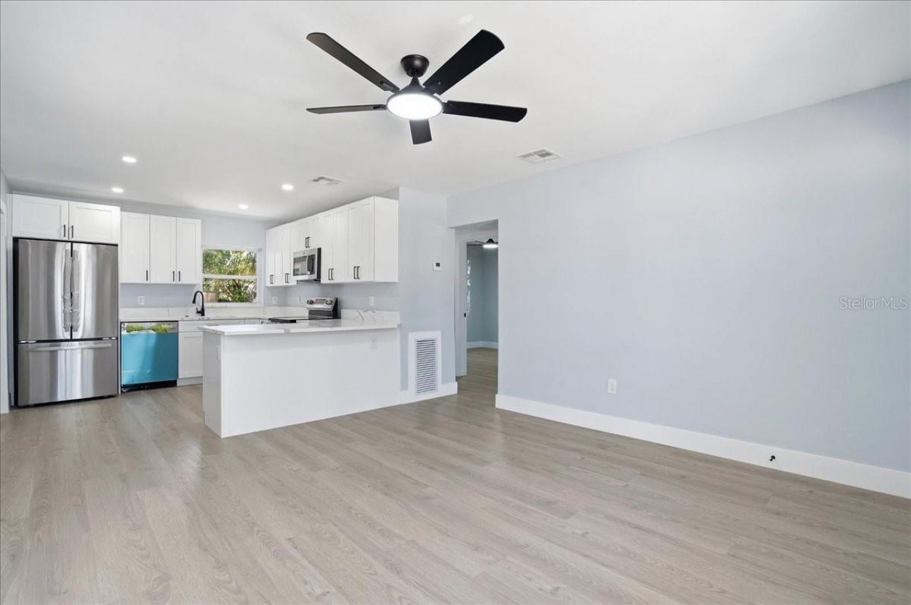 761 29th Avenue S, Saint Petersburg, FL 33705 Photo