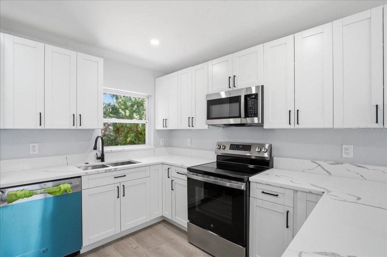 761 29th Avenue S, Saint Petersburg, FL 33705 Photo
