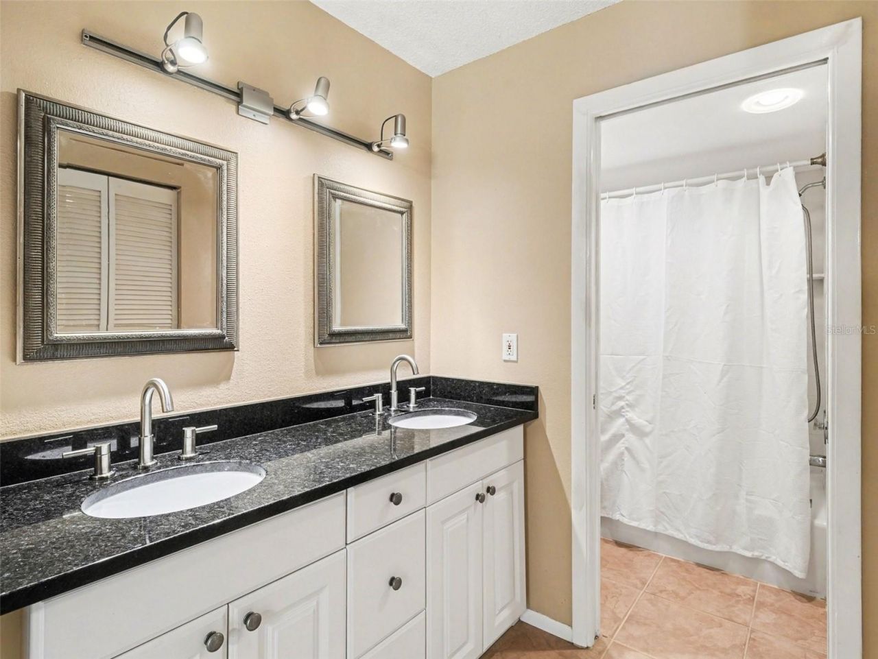 7205 Curtiss Avenue 1a Avenue, Unit 1A, Sarasota, FL 34231 Photo