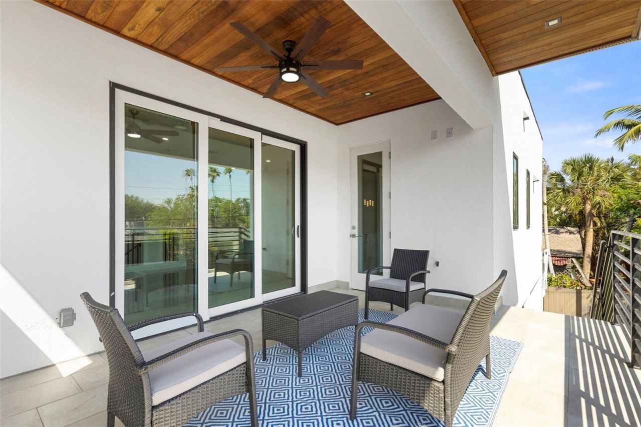 3835 Shore Acres Boulevard Ne, Saint Petersburg, FL 33703 Photo