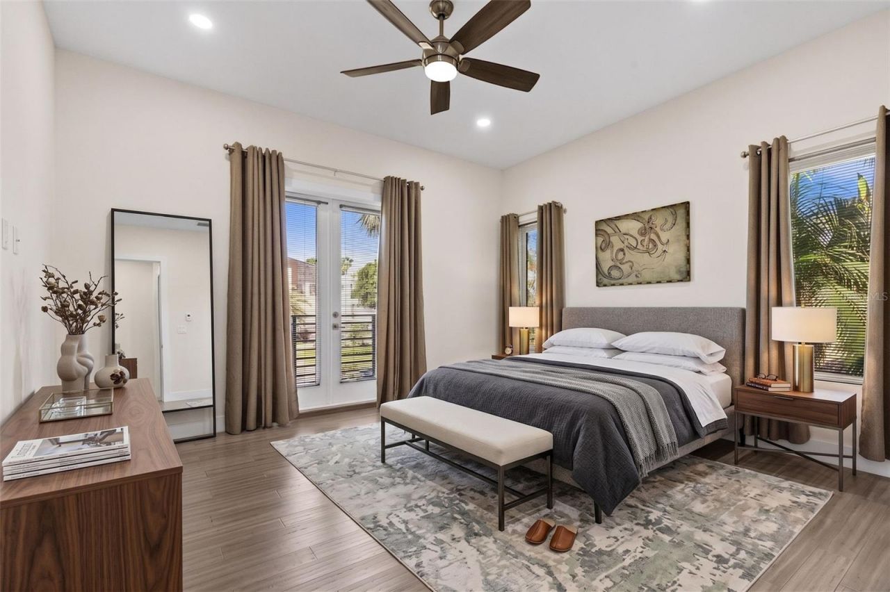 3835 Shore Acres Boulevard Ne, Saint Petersburg, FL 33703 Photo