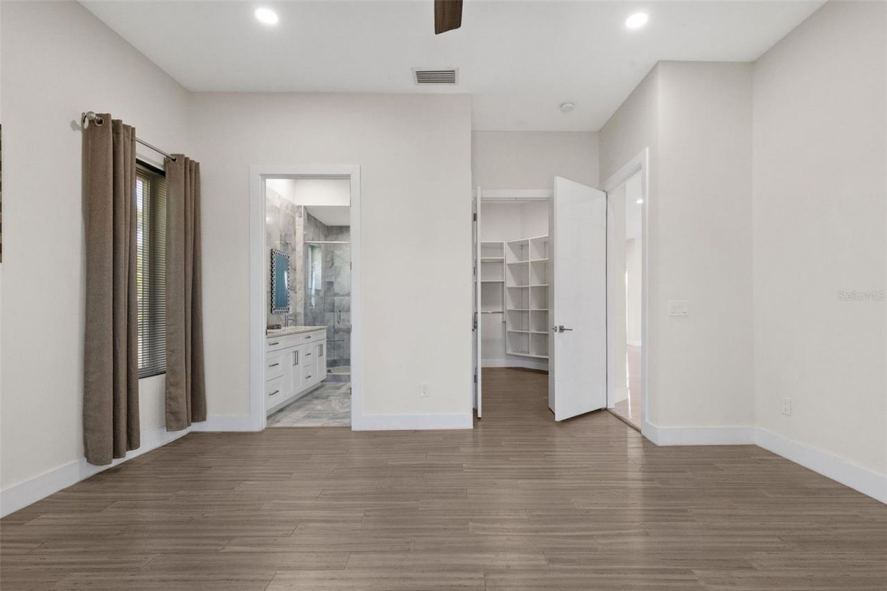 3835 Shore Acres Boulevard Ne, Saint Petersburg, FL 33703 Photo