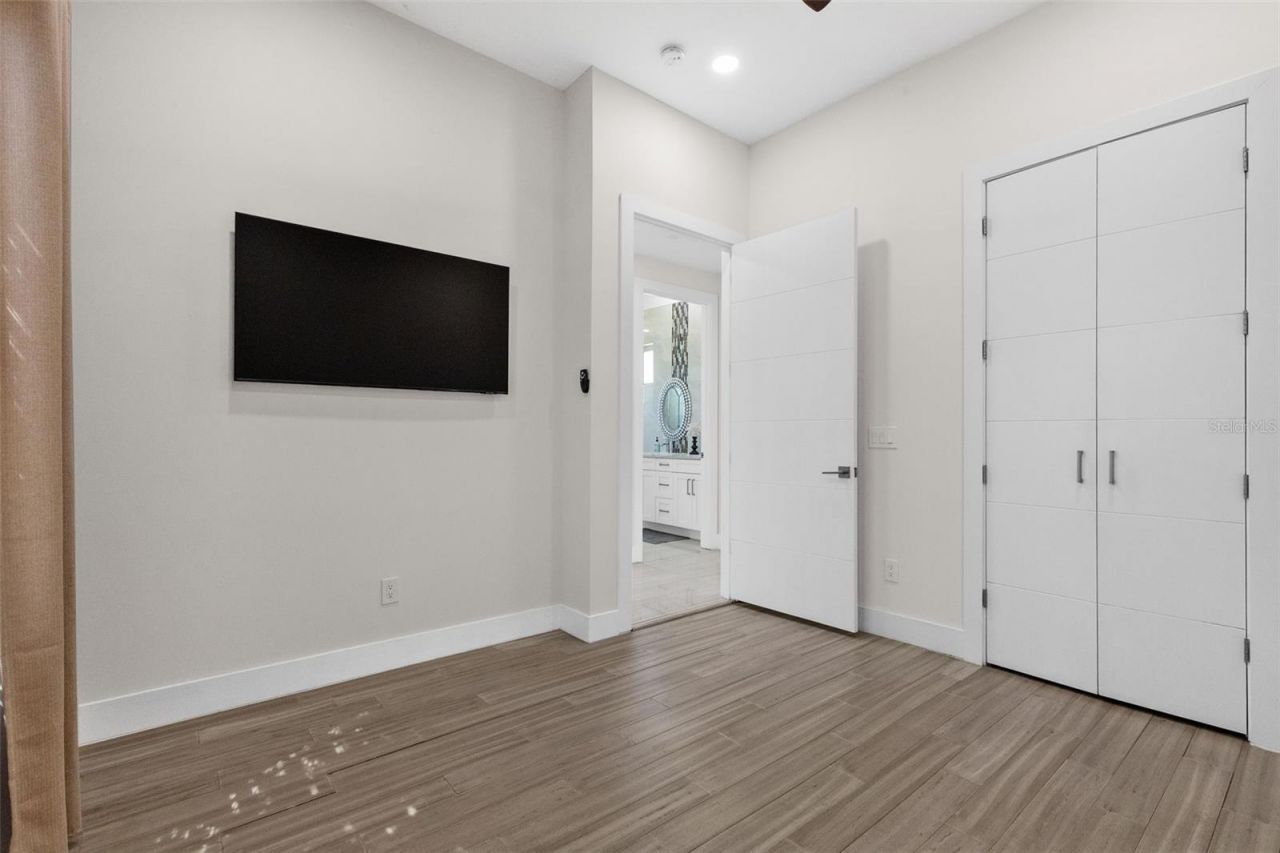 3835 Shore Acres Boulevard Ne, Saint Petersburg, FL 33703 Photo