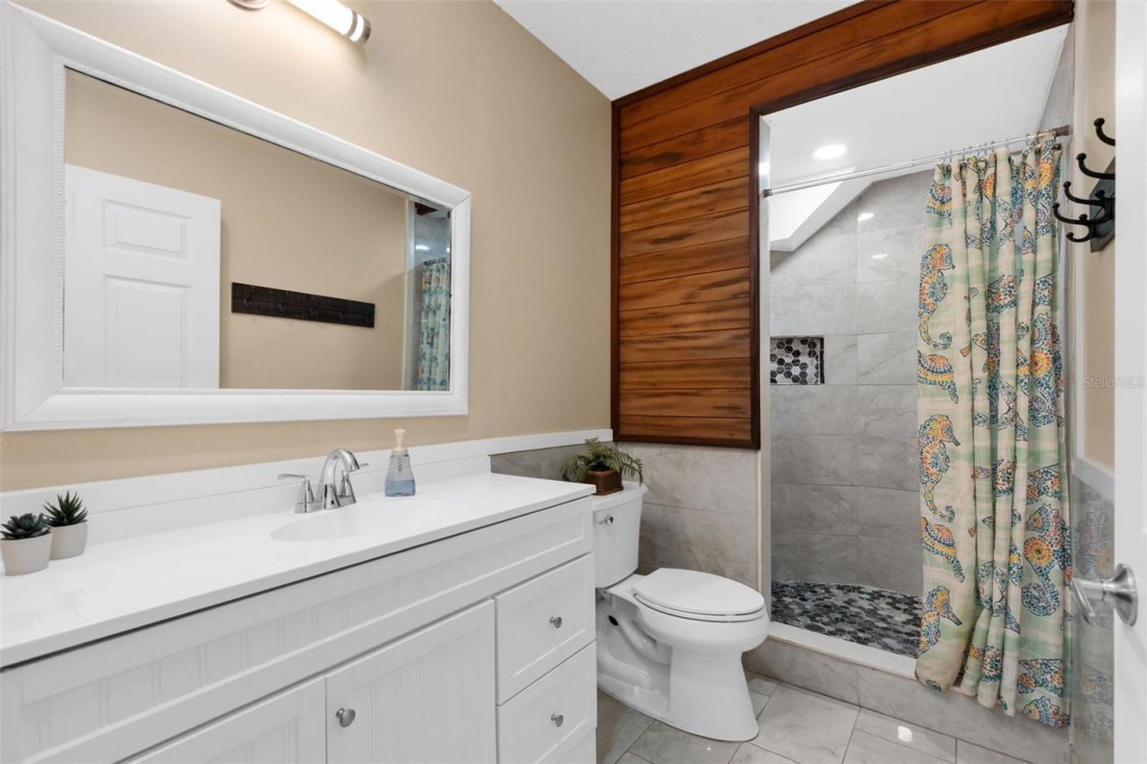 3835 Shore Acres Boulevard Ne, Saint Petersburg, FL 33703 Photo