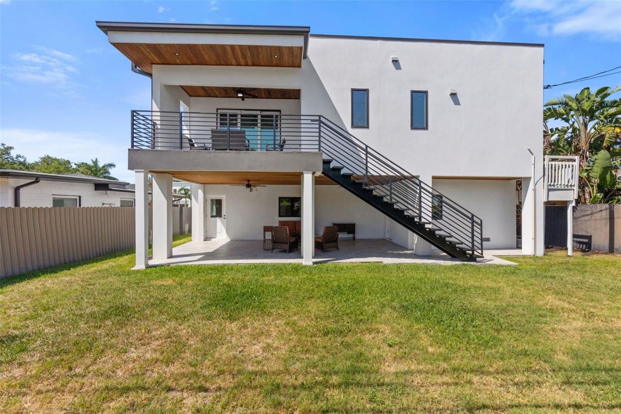 3835 Shore Acres Boulevard Ne, Saint Petersburg, FL 33703 Photo