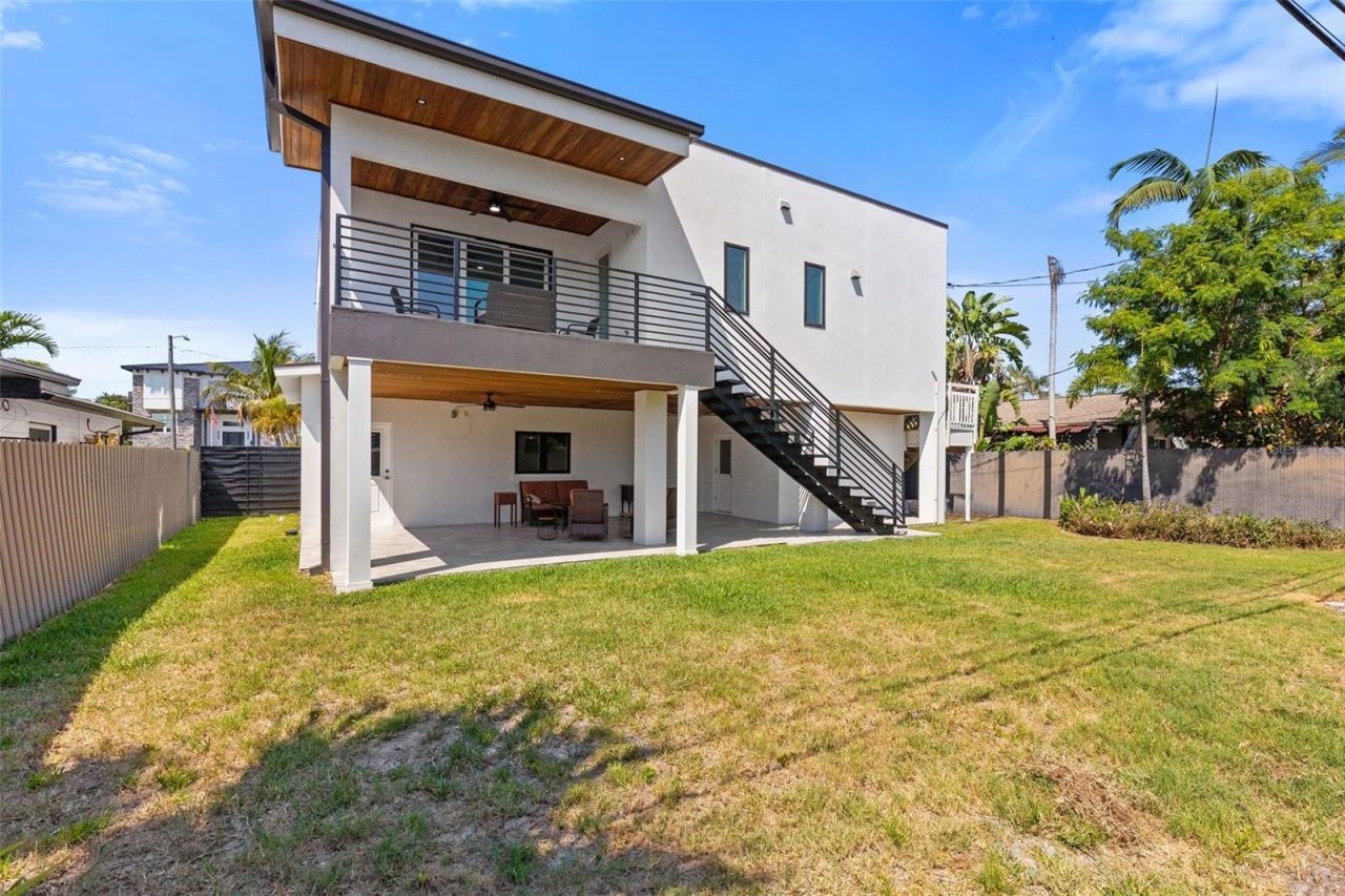 3835 Shore Acres Boulevard Ne, Saint Petersburg, FL 33703 Photo