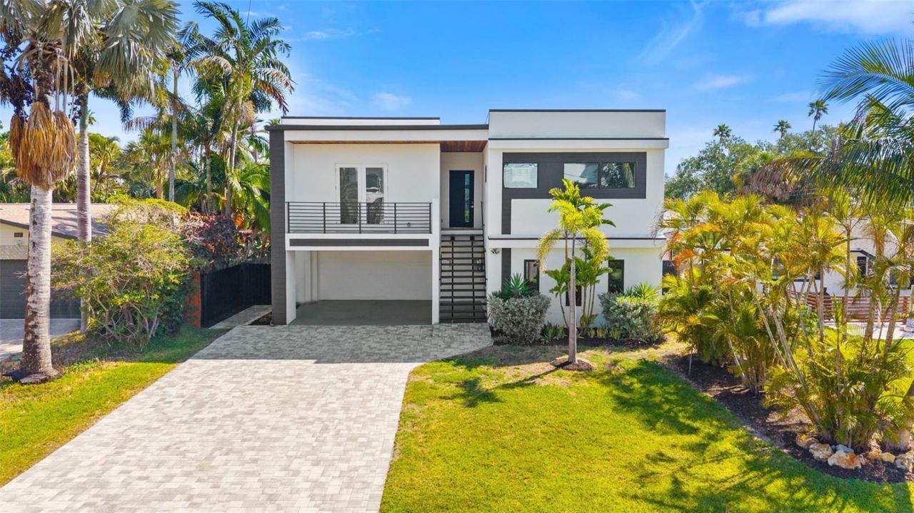 3835 Shore Acres Boulevard Ne, Saint Petersburg, FL 33703 Photo