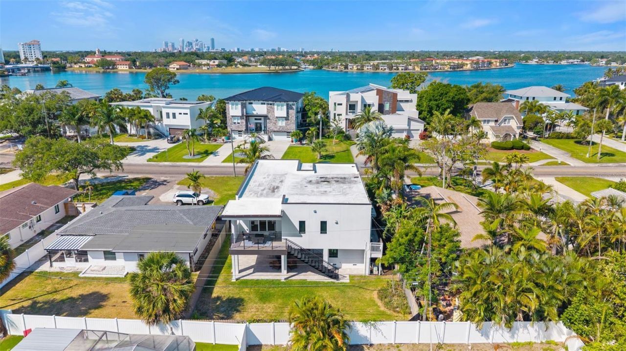 3835 Shore Acres Boulevard Ne, Saint Petersburg, FL 33703 Photo