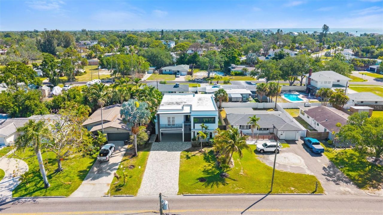 3835 Shore Acres Boulevard Ne, Saint Petersburg, FL 33703 Photo
