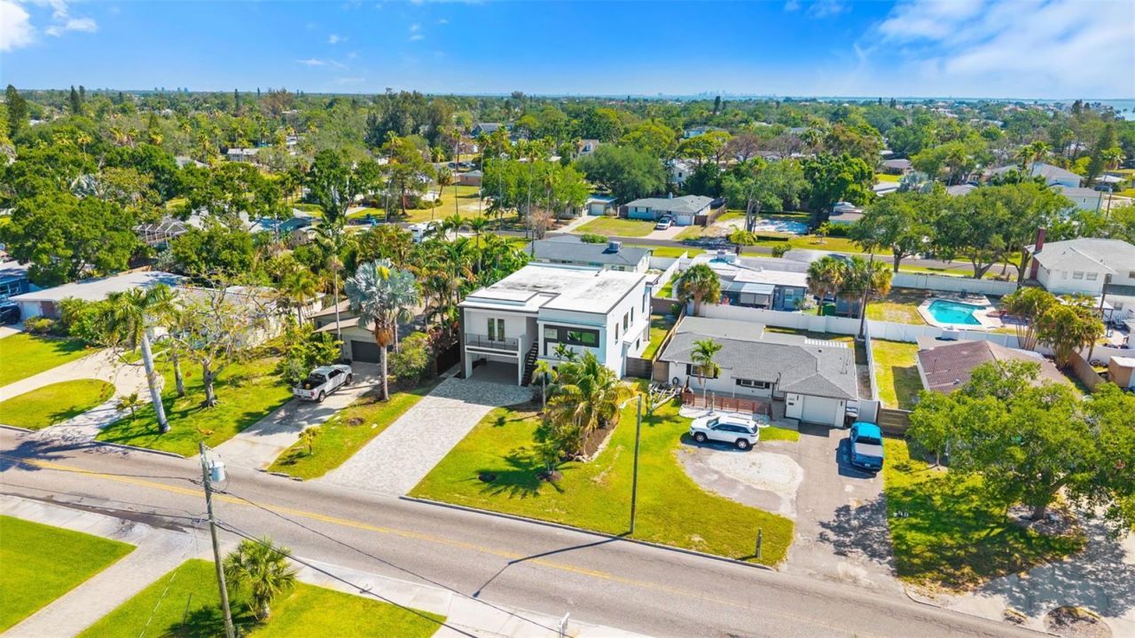 3835 Shore Acres Boulevard Ne, Saint Petersburg, FL 33703 Photo