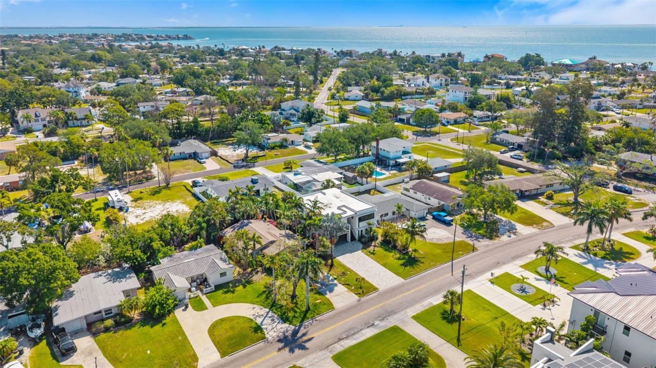 3835 Shore Acres Boulevard Ne, Saint Petersburg, FL 33703 Photo