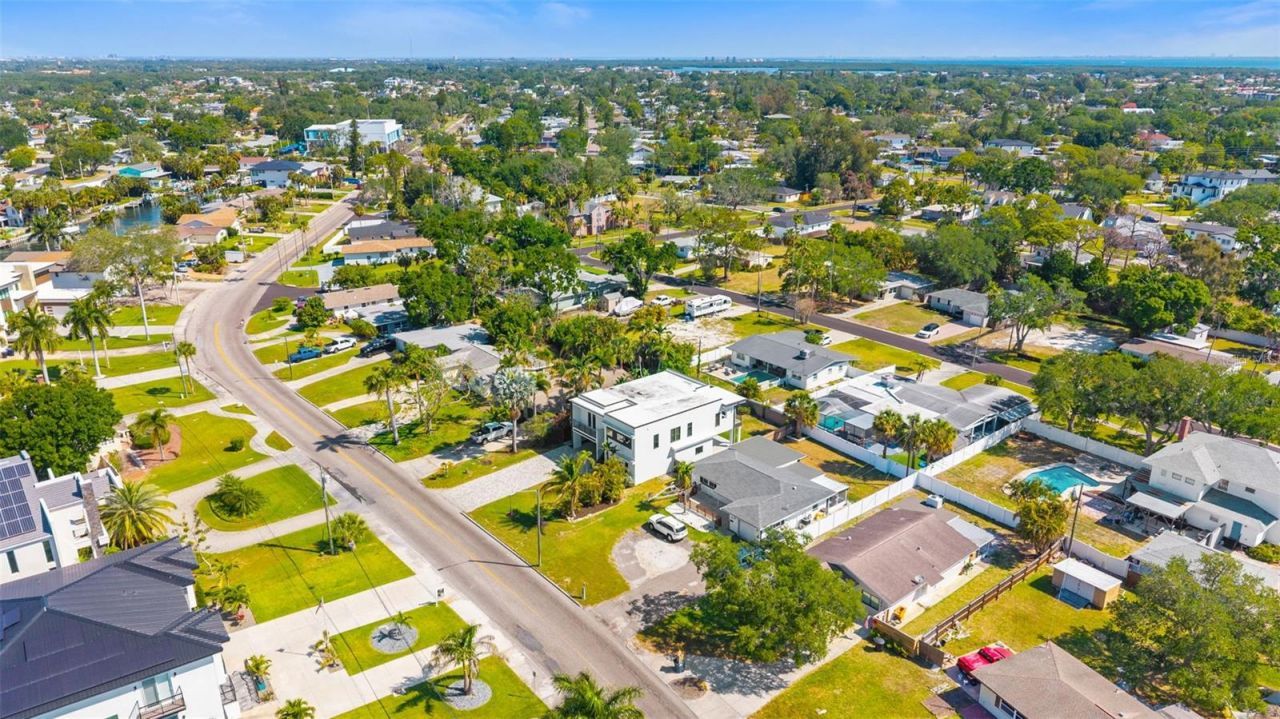3835 Shore Acres Boulevard Ne, Saint Petersburg, FL 33703 Photo