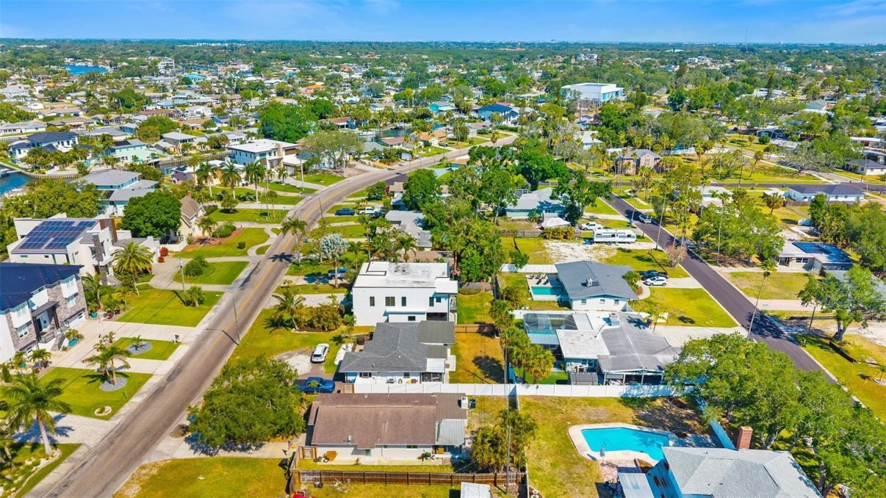 3835 Shore Acres Boulevard Ne, Saint Petersburg, FL 33703 Photo