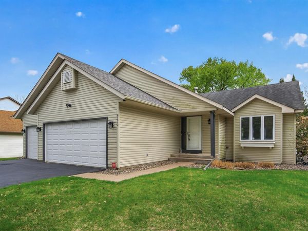 8270 Dawson Way, Inver Grove Heights, MN 55076