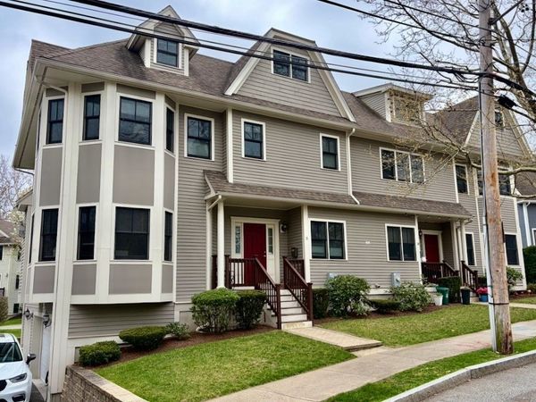 20 5th Ave, Unit 20, Watertown, MA 02472