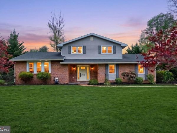 2505 HEPPLEWHITE DRIVE, YORK, PA 17404