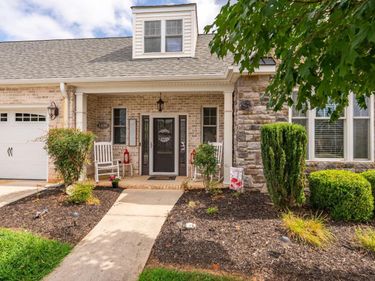 1430 Helmsdale Drive, Forest, VA 24551