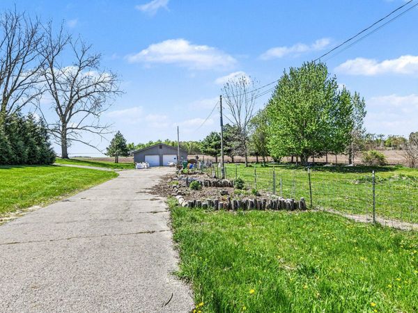 52290 Townhall Road, Dowagiac, MI 49047