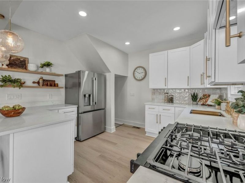 1548 Olivewood Avenue, Lakewood, OH 44107 Photo 13