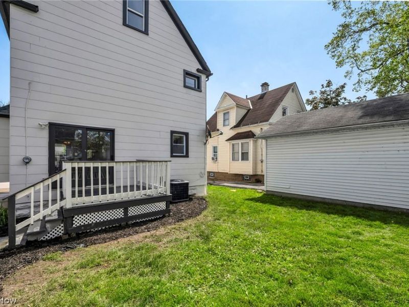 1548 Olivewood Avenue, Lakewood, OH 44107 Photo 35
