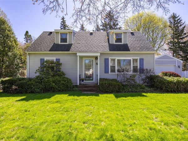 5 Hillside Drive , Spencerport, NY 14559