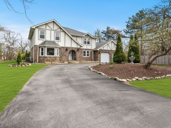 801 Waltz Court, Prospect Heights, IL 60070