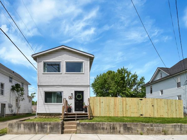 18 E Oak Street , Newark, OH 43055