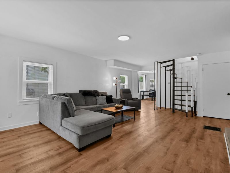 18 E Oak Street , Newark, OH 43055 Photo 10