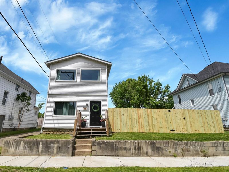 18 E Oak Street , Newark, OH 43055 Photo 2