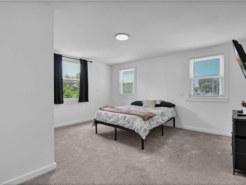 18 E Oak Street , Newark, OH 43055 Photo 28