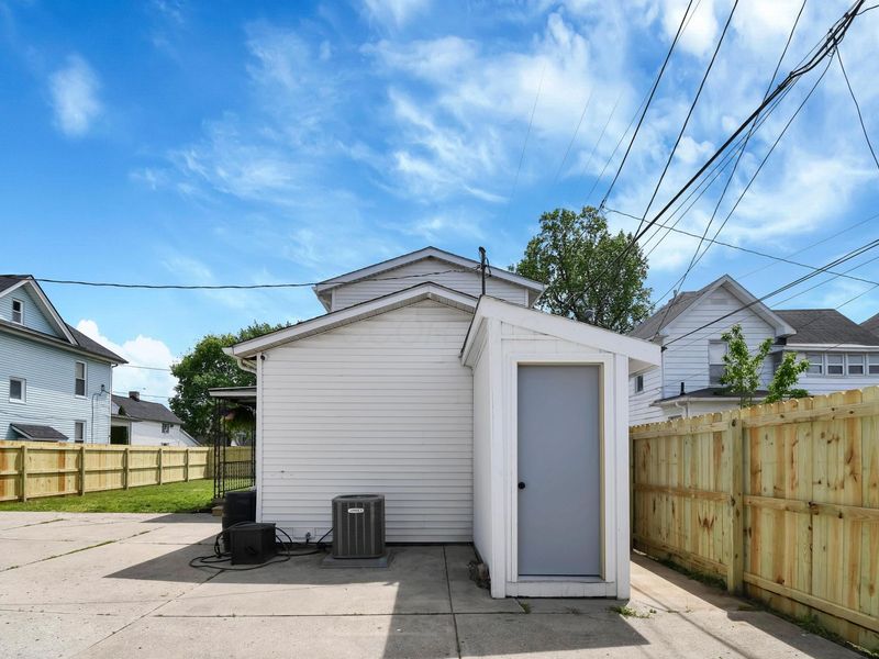 18 E Oak Street , Newark, OH 43055 Photo 37