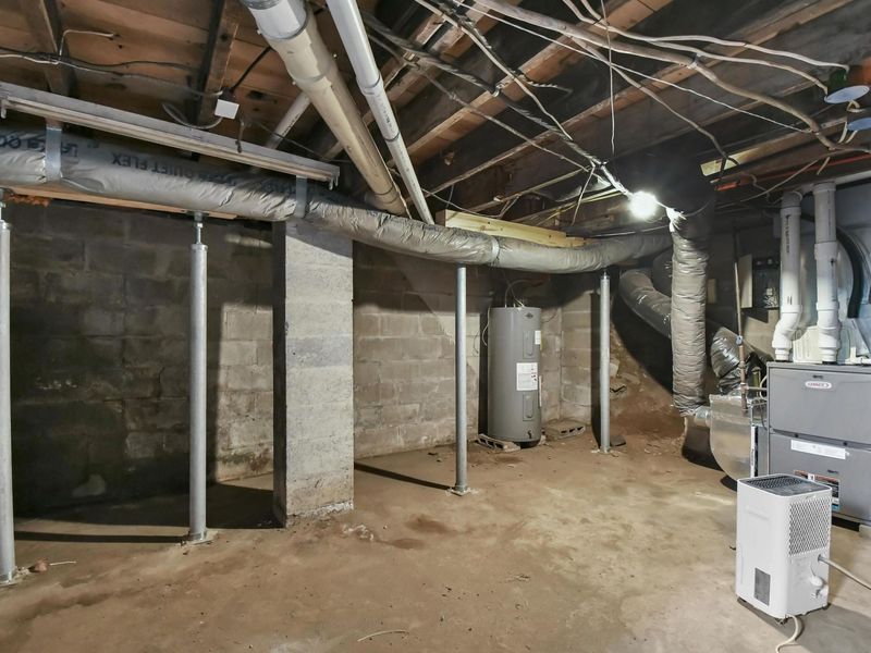 18 E Oak Street , Newark, OH 43055 Photo 43