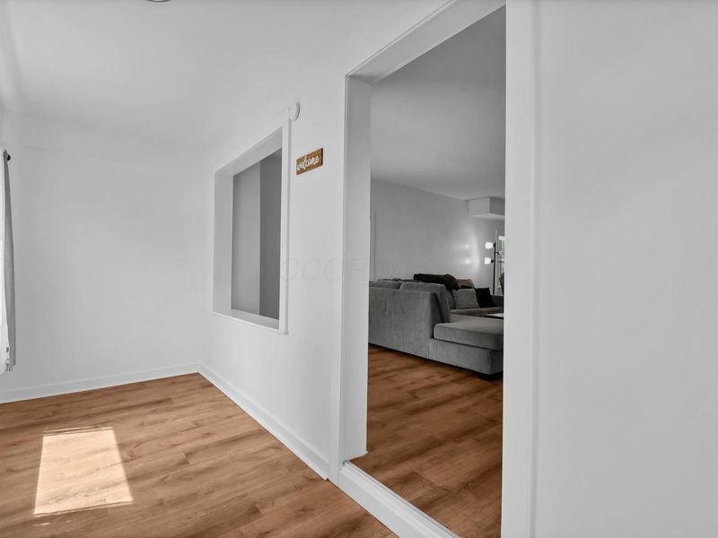 18 E Oak Street , Newark, OH 43055 Photo 7