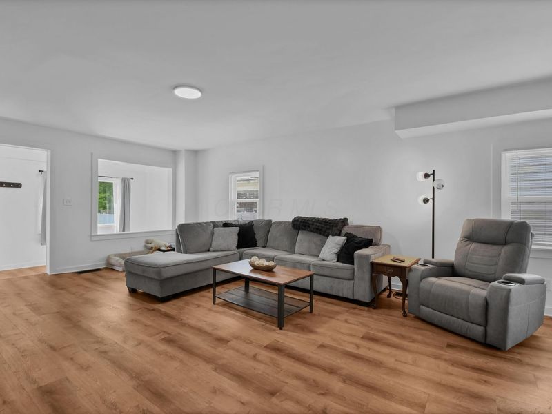 18 E Oak Street , Newark, OH 43055 Photo 9