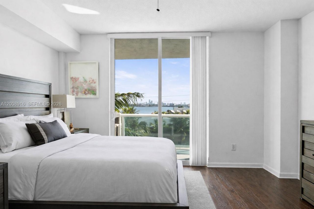 7910 Harbor Island Dr , Unit 402, North Bay Village, FL 33141 Photo