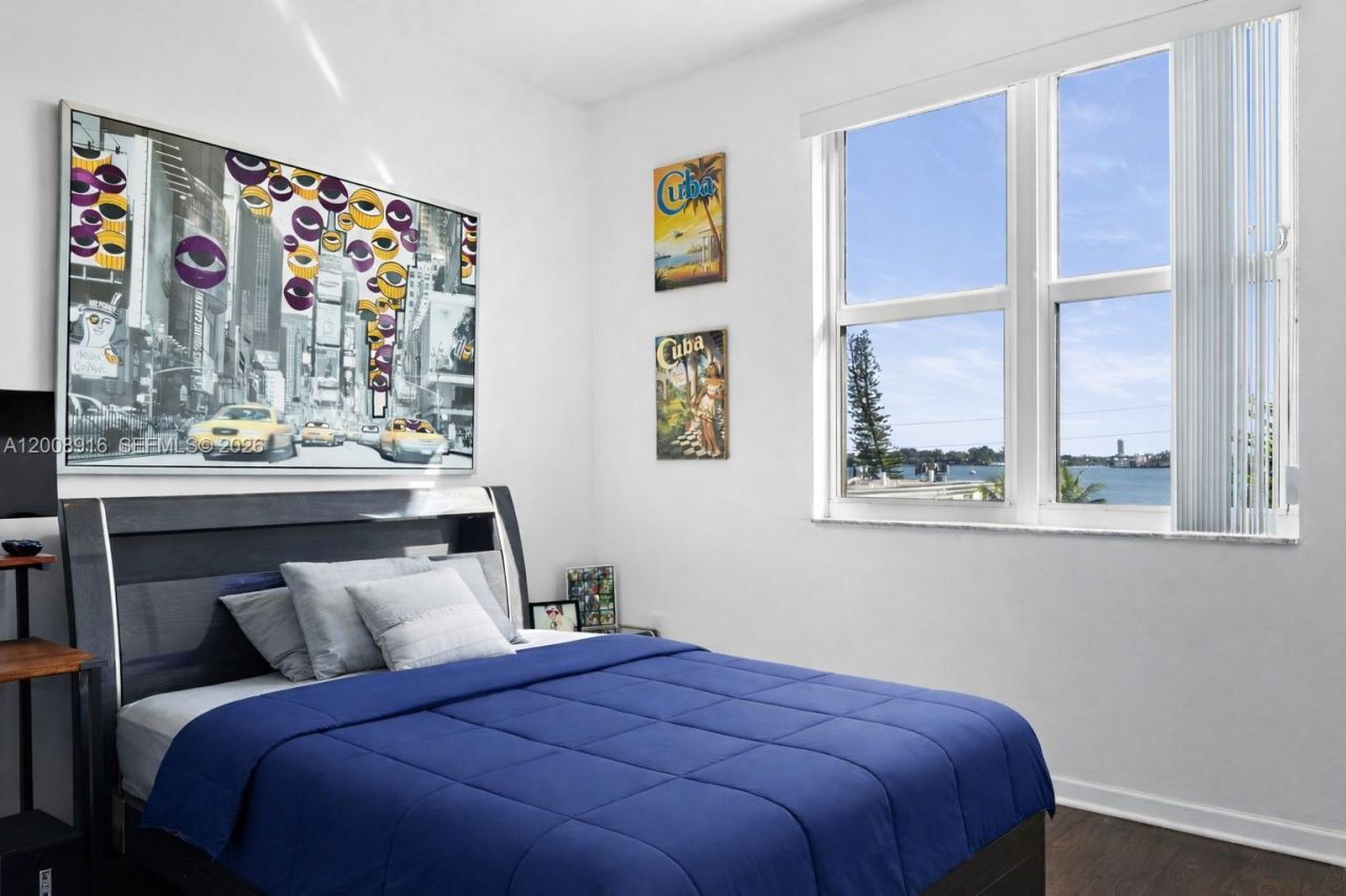 7910 Harbor Island Dr , Unit 402, North Bay Village, FL 33141 Photo