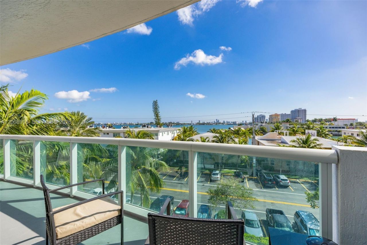 7910 Harbor Island Dr , Unit 402, North Bay Village, FL 33141 Photo