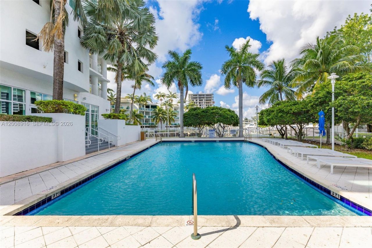 7910 Harbor Island Dr , Unit 402, North Bay Village, FL 33141 Photo