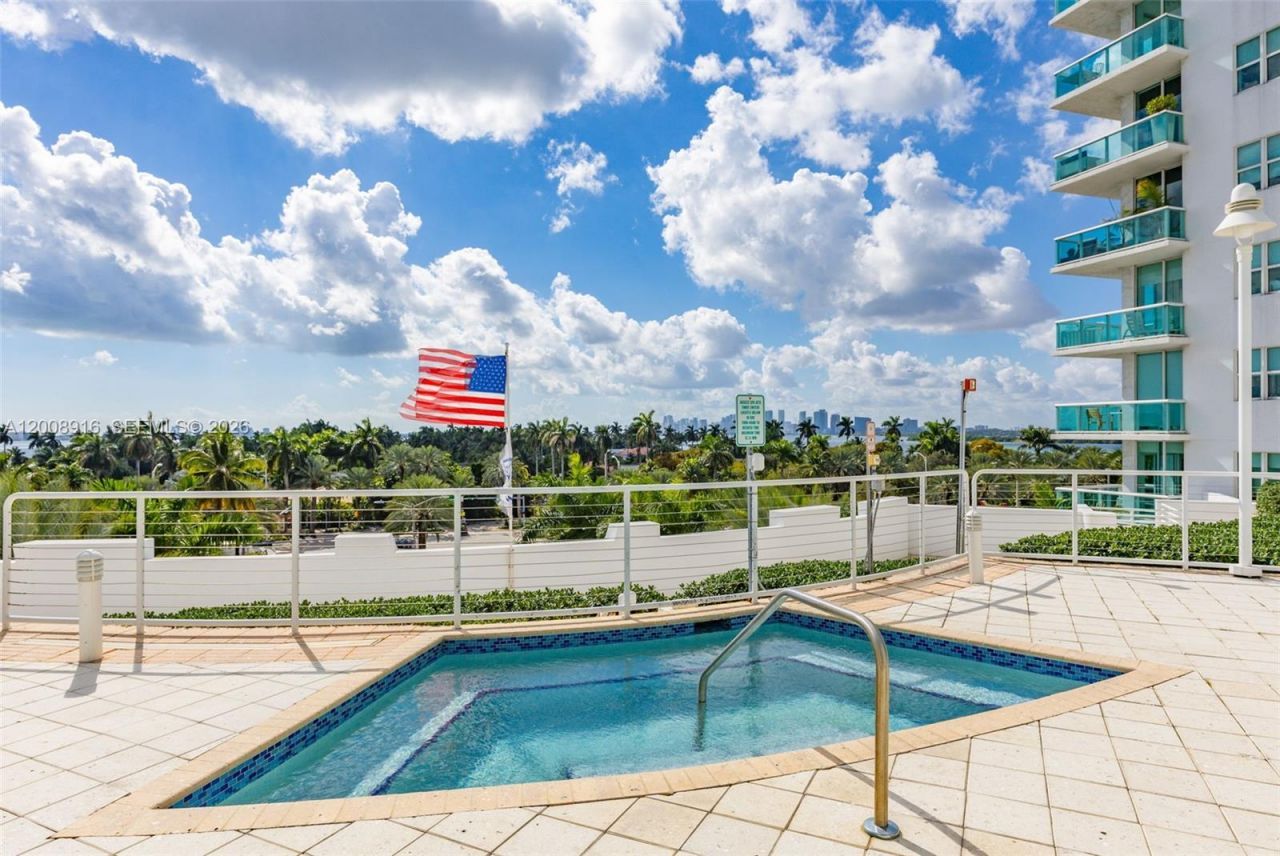 7910 Harbor Island Dr , Unit 402, North Bay Village, FL 33141 Photo
