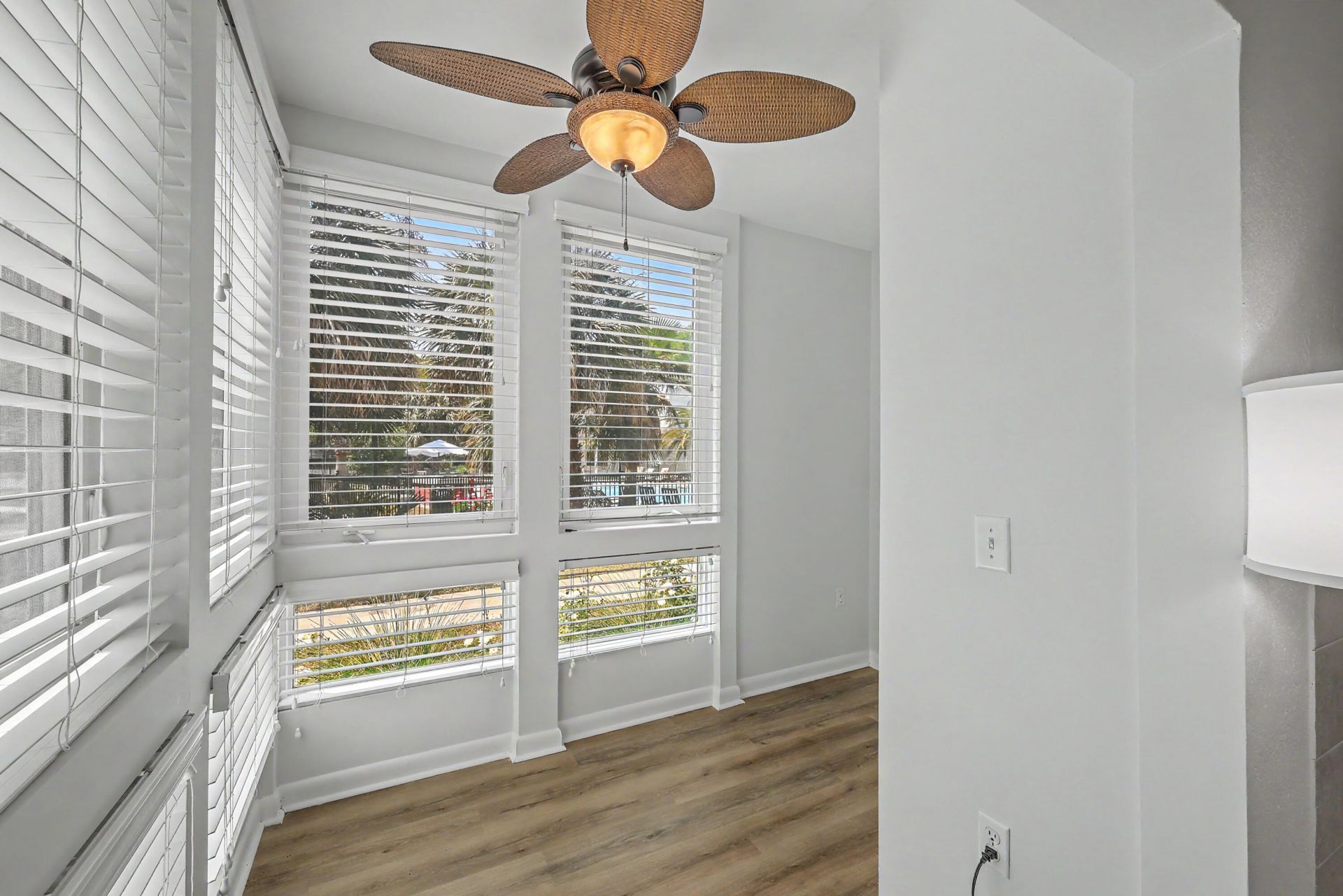 271 Alexandra Drive Photo 15