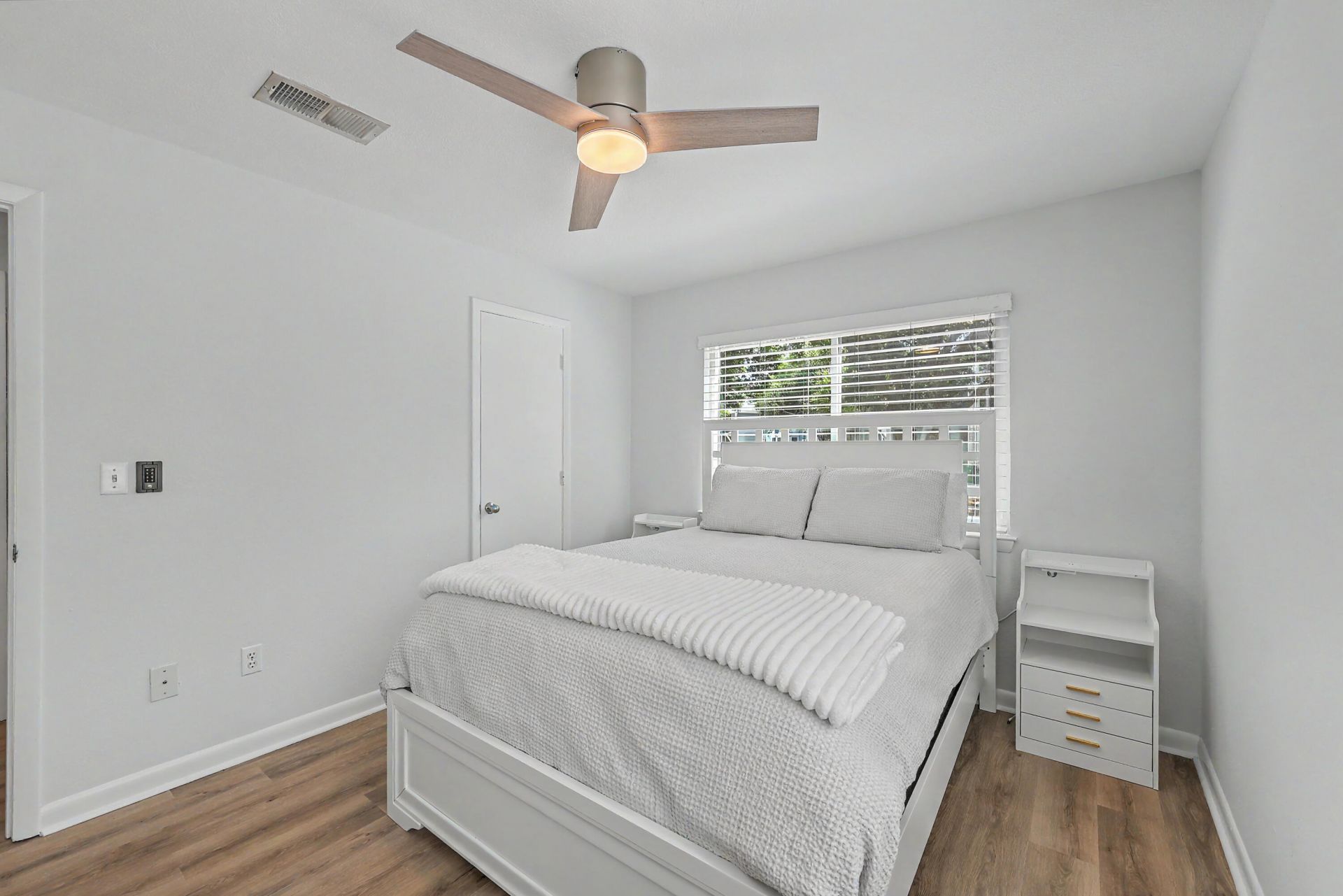 271 Alexandra Drive Photo 18