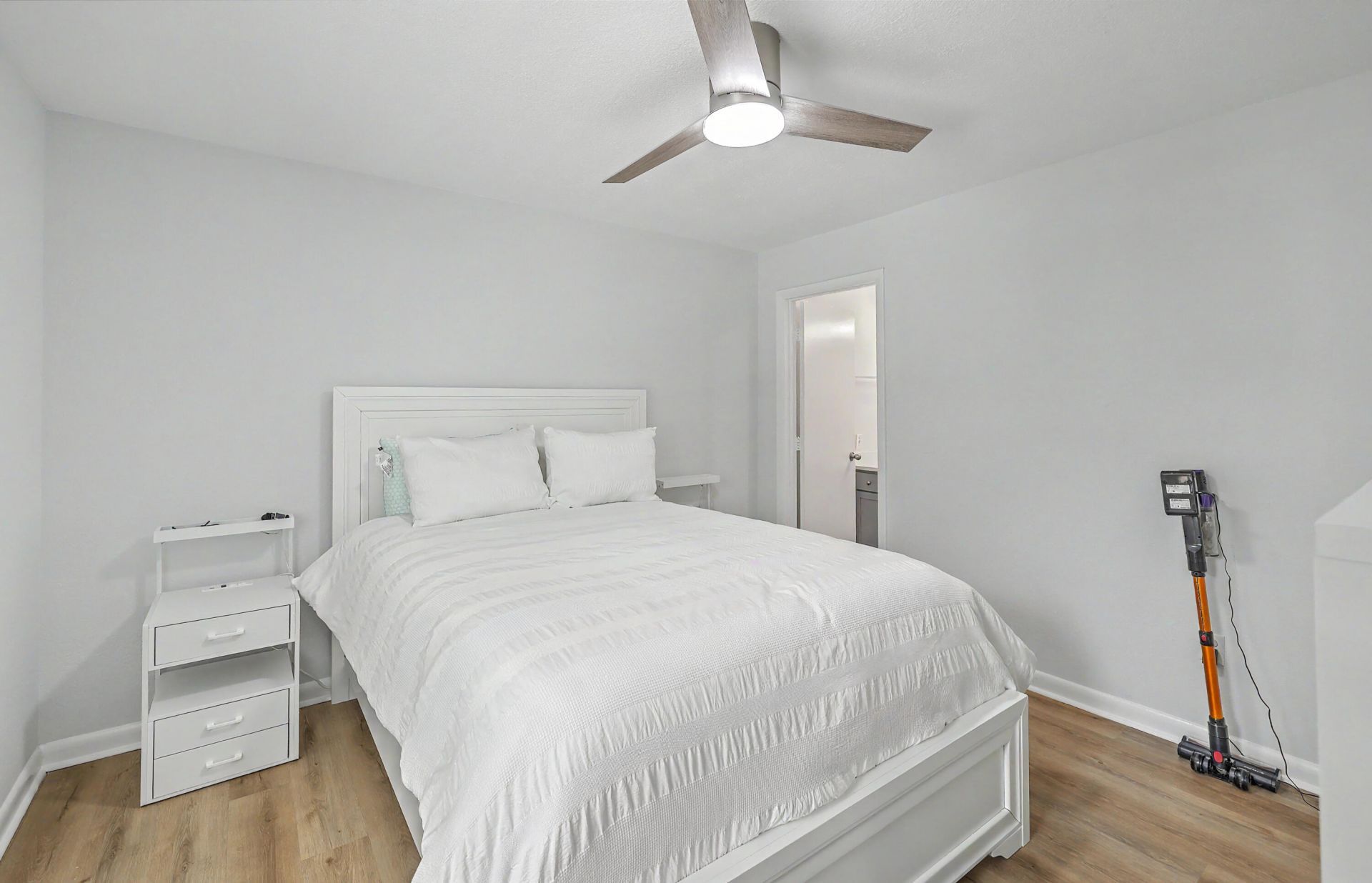 271 Alexandra Drive Photo 20